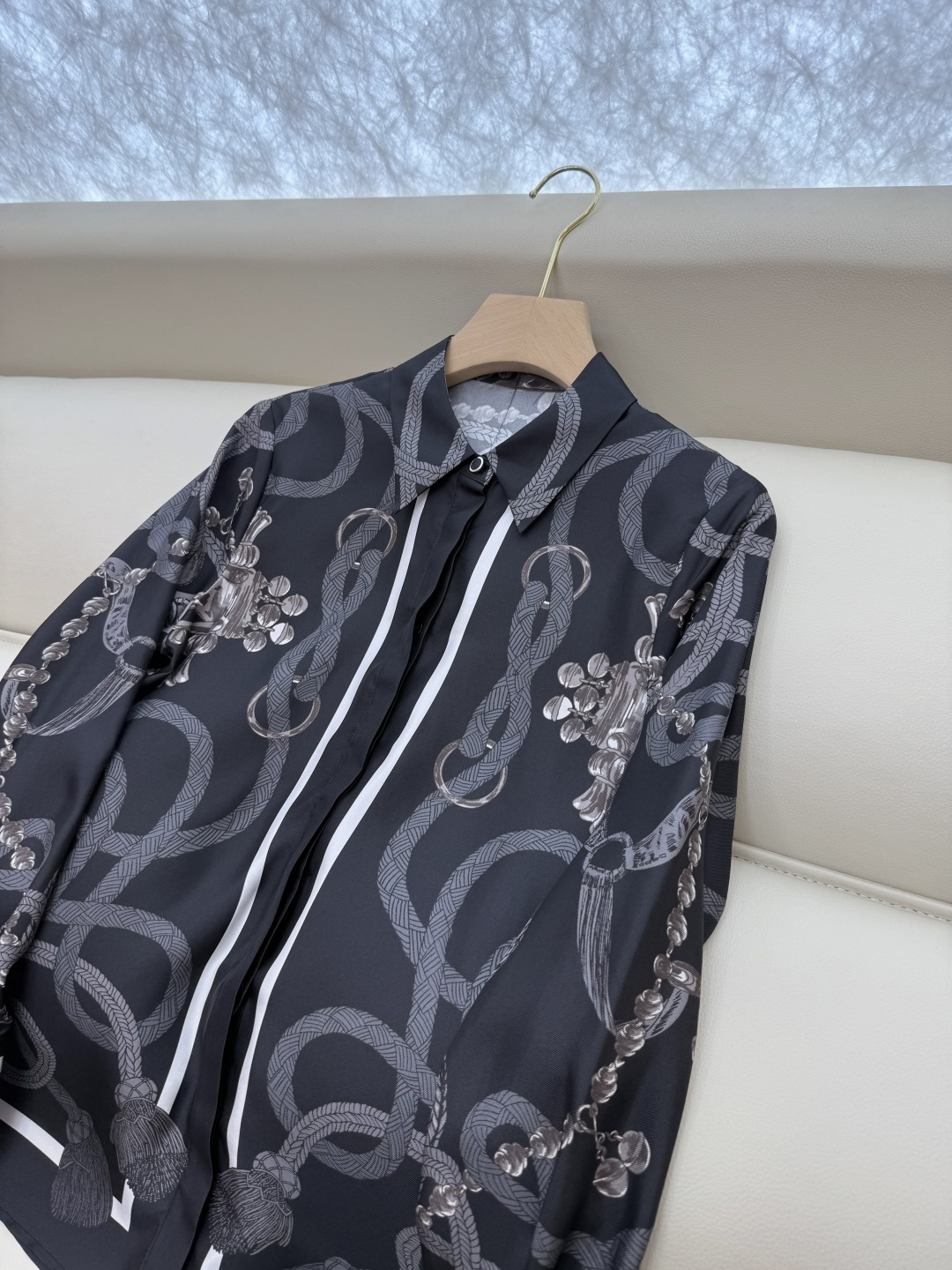 BS995#新款衬衫💕H家 爱马仕 定位印花 斜纹真丝印花 长袖衬衫 杏色 黑色 36/38/40/42