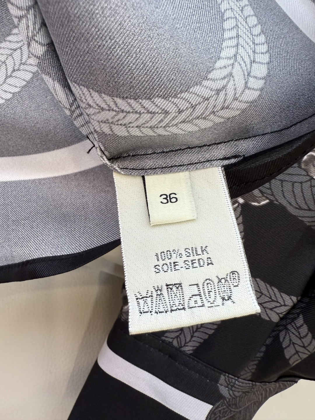 BS995#新款衬衫💕H家 爱马仕 定位印花 斜纹真丝印花 长袖衬衫 杏色 黑色 36/38/40/42