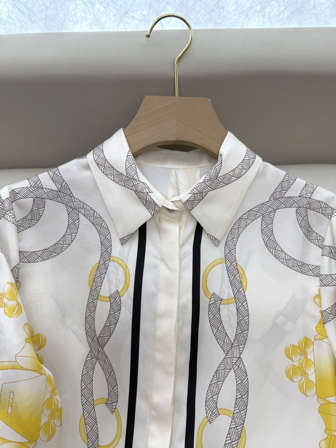 BS995#新款衬衫💕H家 爱马仕 定位印花 斜纹真丝印花 长袖衬衫 杏色 黑色 36/38/40/42