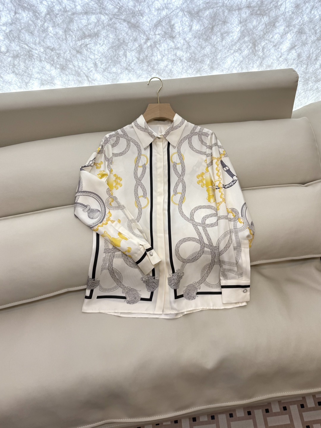 BS995#新款衬衫💕H家 爱马仕 定位印花 斜纹真丝印花 长袖衬衫 杏色 黑色 36/38/40/42