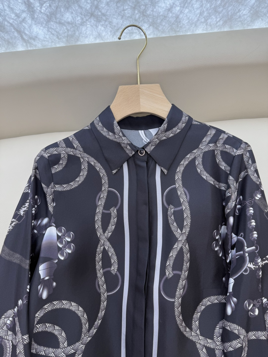 H32566#新款衬衫💕H家 爱马仕 定位印花 斜纹真丝印花 衬衫 米白色 黑色 SMLXL