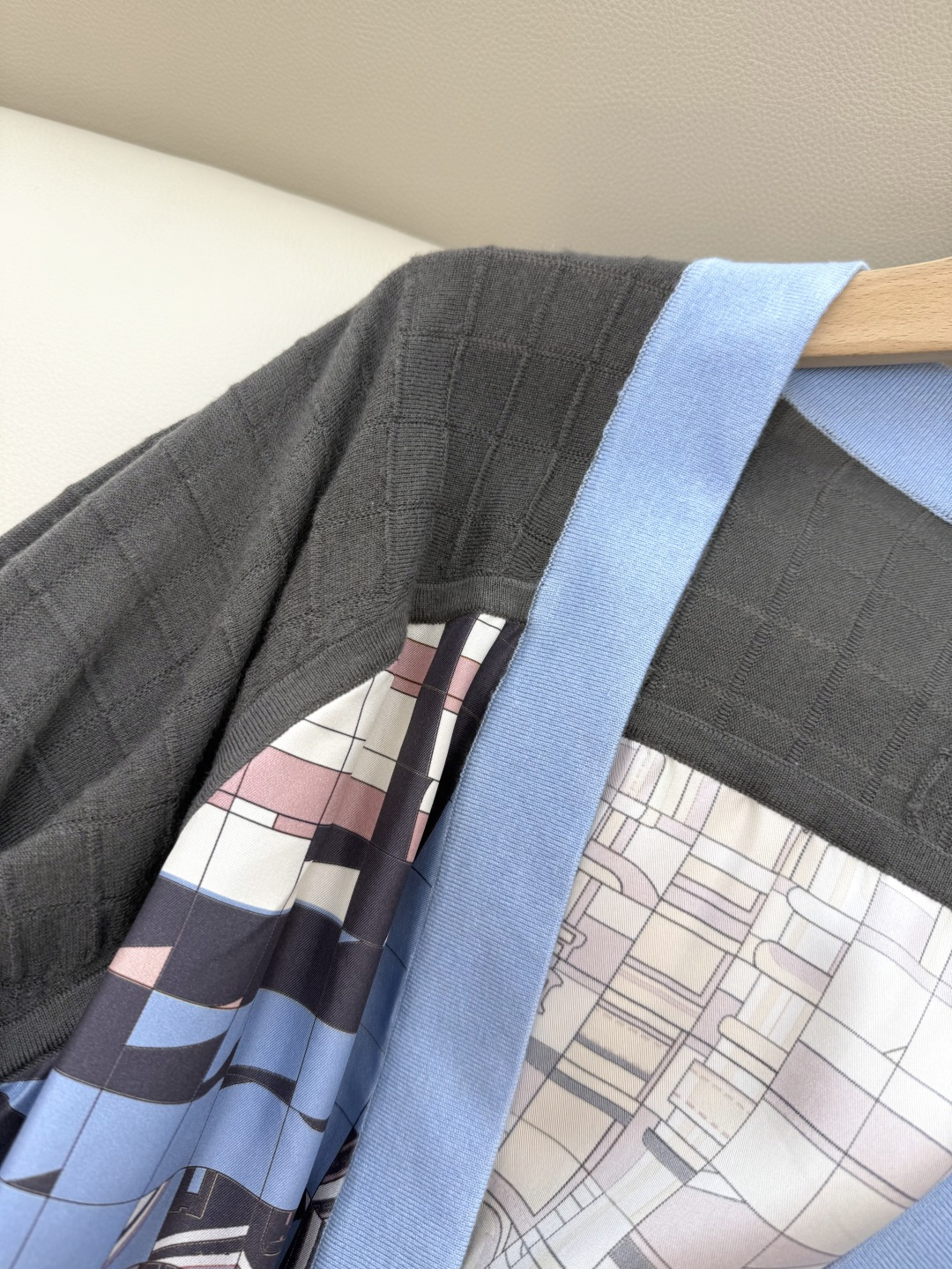 H32564#新款羊毛针织💕H家爱马仕 定位印花 斜纹真丝拼羊毛针织长开衫 SMLXL