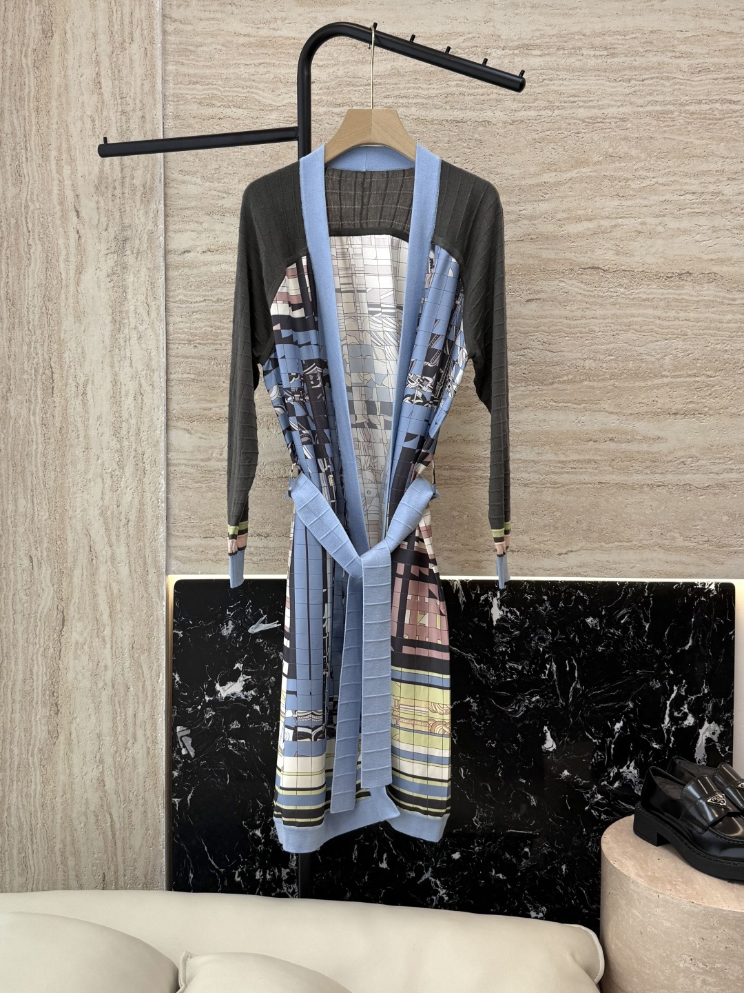 NO:465998,H32564# new wool knitted P H Home Hermes Positioning Print Twill silk wool knitted long cardigan SMLXL,,hermes,real silk,alexander wang19860909H32564#新款羊毛针织P H家爱马仕 定位印花 斜纹真丝拼羊毛针织长开衫 SMLXL,,hermes,real silk,alexander wang,Women's clothing