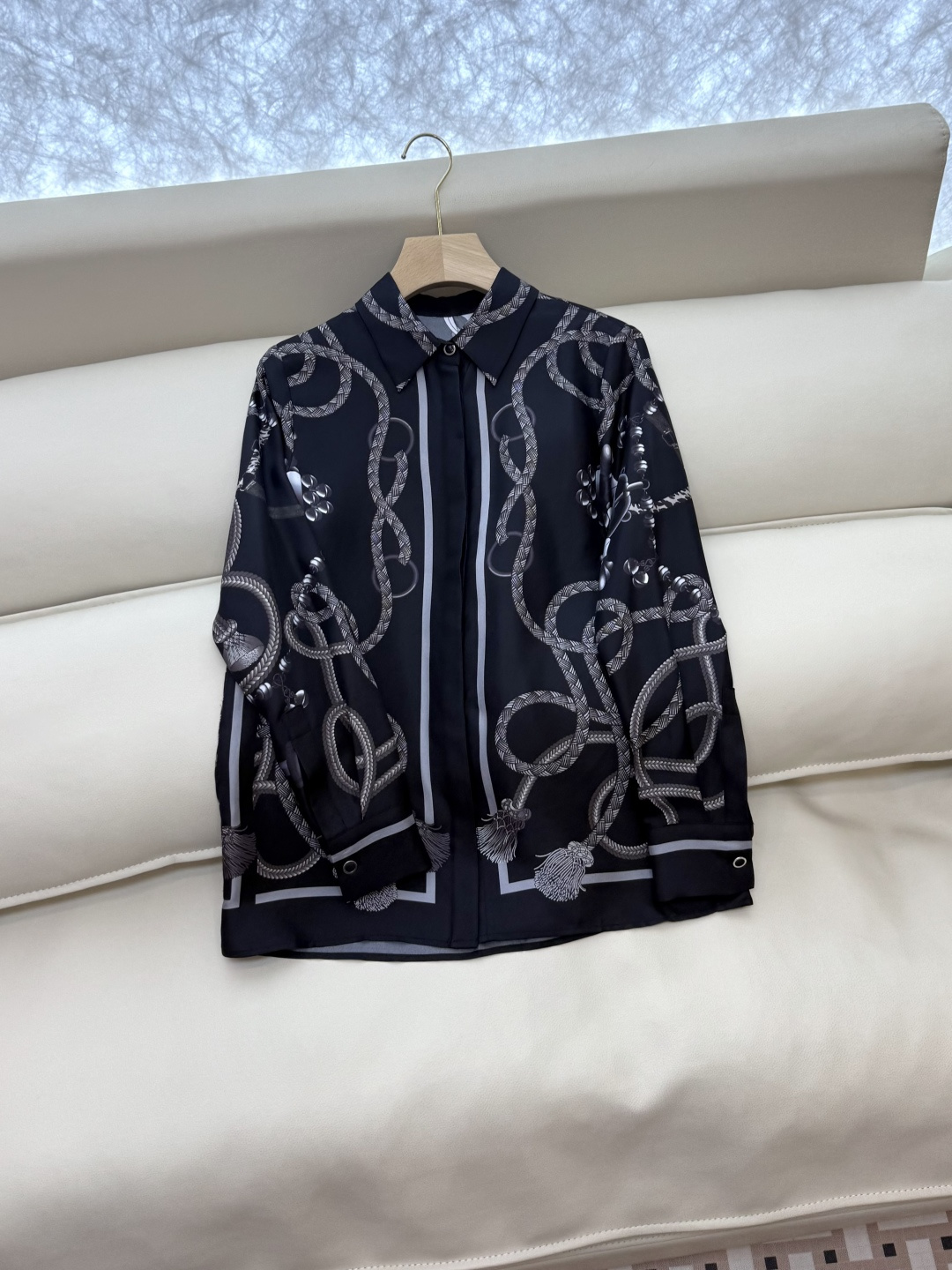 H32566#新款衬衫💕H家 爱马仕 定位印花 斜纹真丝印花 衬衫 米白色 黑色 SMLXL