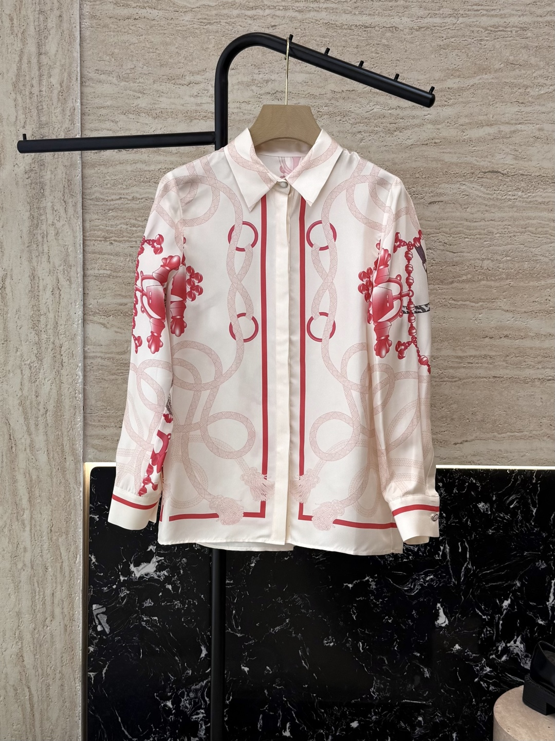 NO:466001,H32568# new shirt P H Home Hermes Positioning Print Twill Silk Print Shirt Pink S-XL,,hermes,shirts,real silk,alexander wang19860909H32568#新款衬衫P H家 爱马仕 定位印花 斜纹真丝印花 衬衫 粉色 S-XL,,hermes,shirts,real silk,alexander wang,Women's clothing