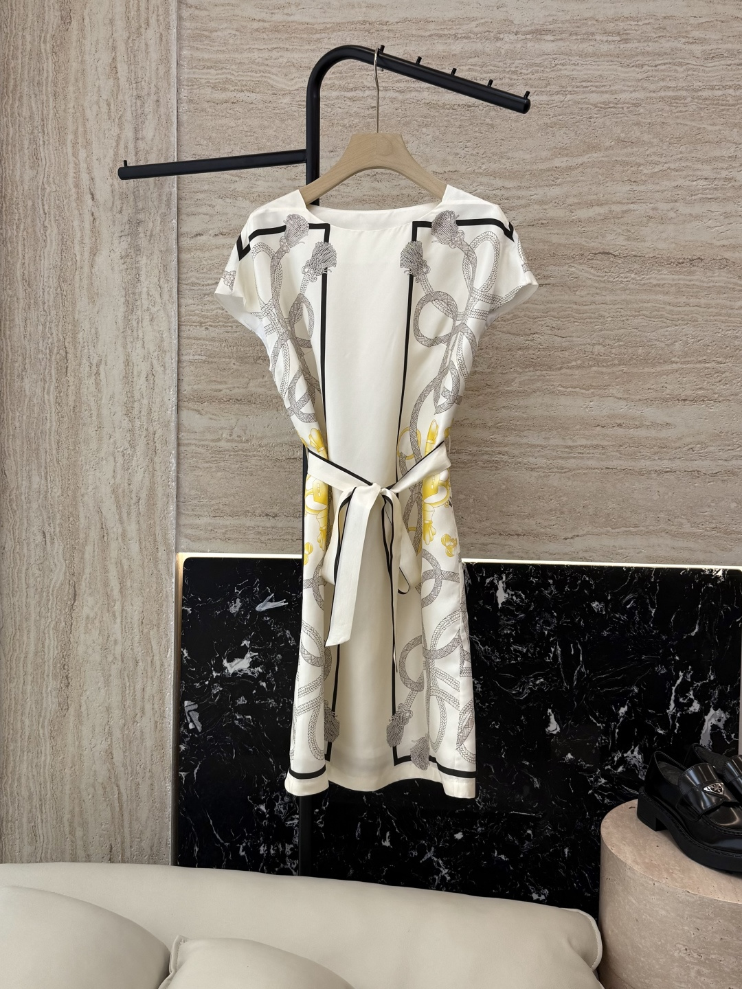 NO:465977,H32565# new dress HH Home Hermes Positioning Print Twill Silk Print Dress Beige Pink Black SMLXL,,hermes,skirts,real silk,alexander wang19860909H32565#新款连衣裙 H家 爱马仕 定位印花 斜纹真丝印花 连衣裙 米黄色 粉色 黑色 SMLXL,,hermes,skirts,real silk,alexander wang,Women's clothing