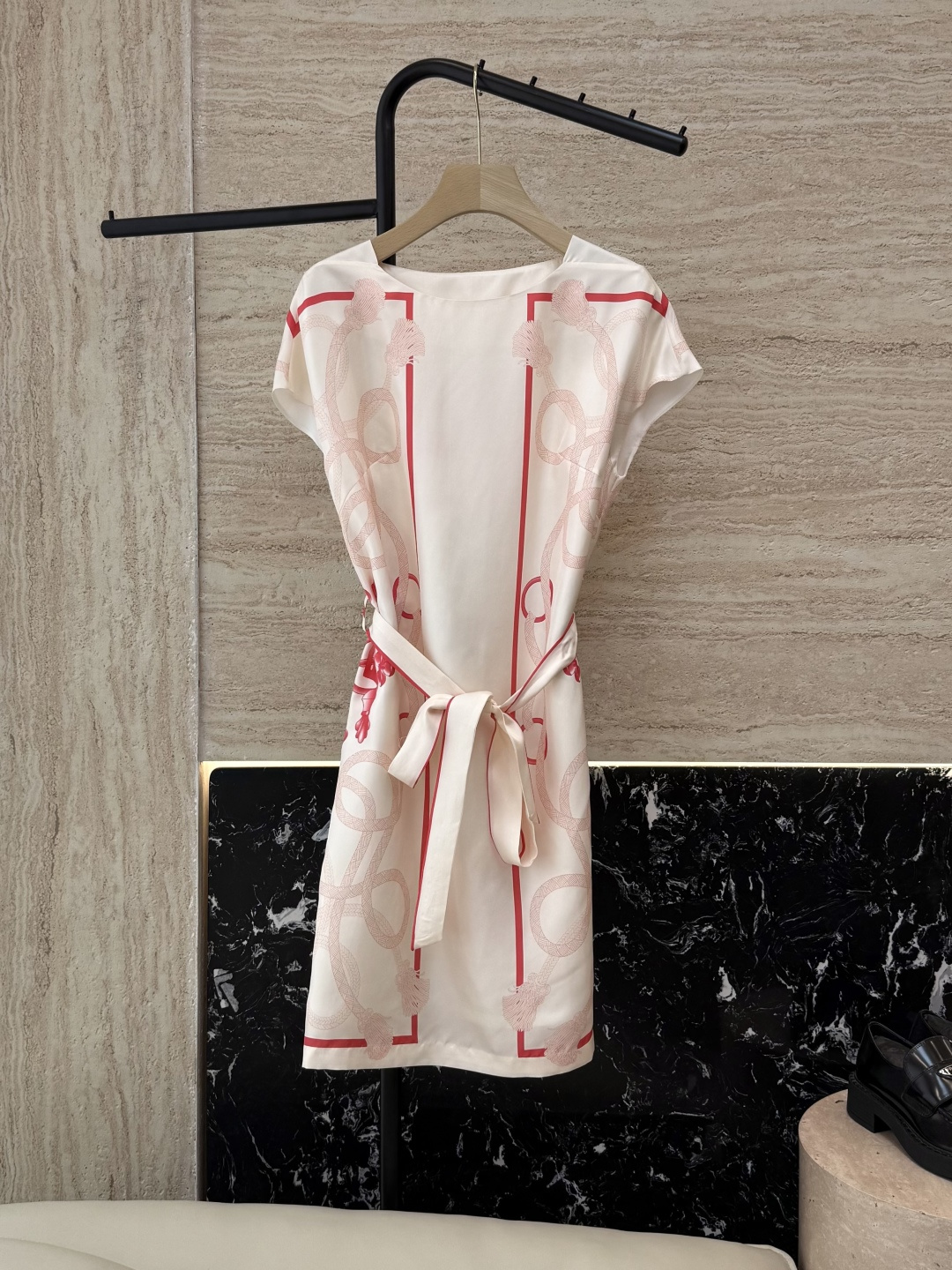 NO:465963,H32565# new dress HH Home Hermes Positioning Print Twill Silk Print Dress Beige Pink Black SMLXL,,hermes,skirts,real silk,alexander wang19860909H32565#新款连衣裙 H家 爱马仕 定位印花 斜纹真丝印花 连衣裙 米黄色 粉色 黑色 SMLXL,,hermes,skirts,real silk,alexander wang,Women's clothing