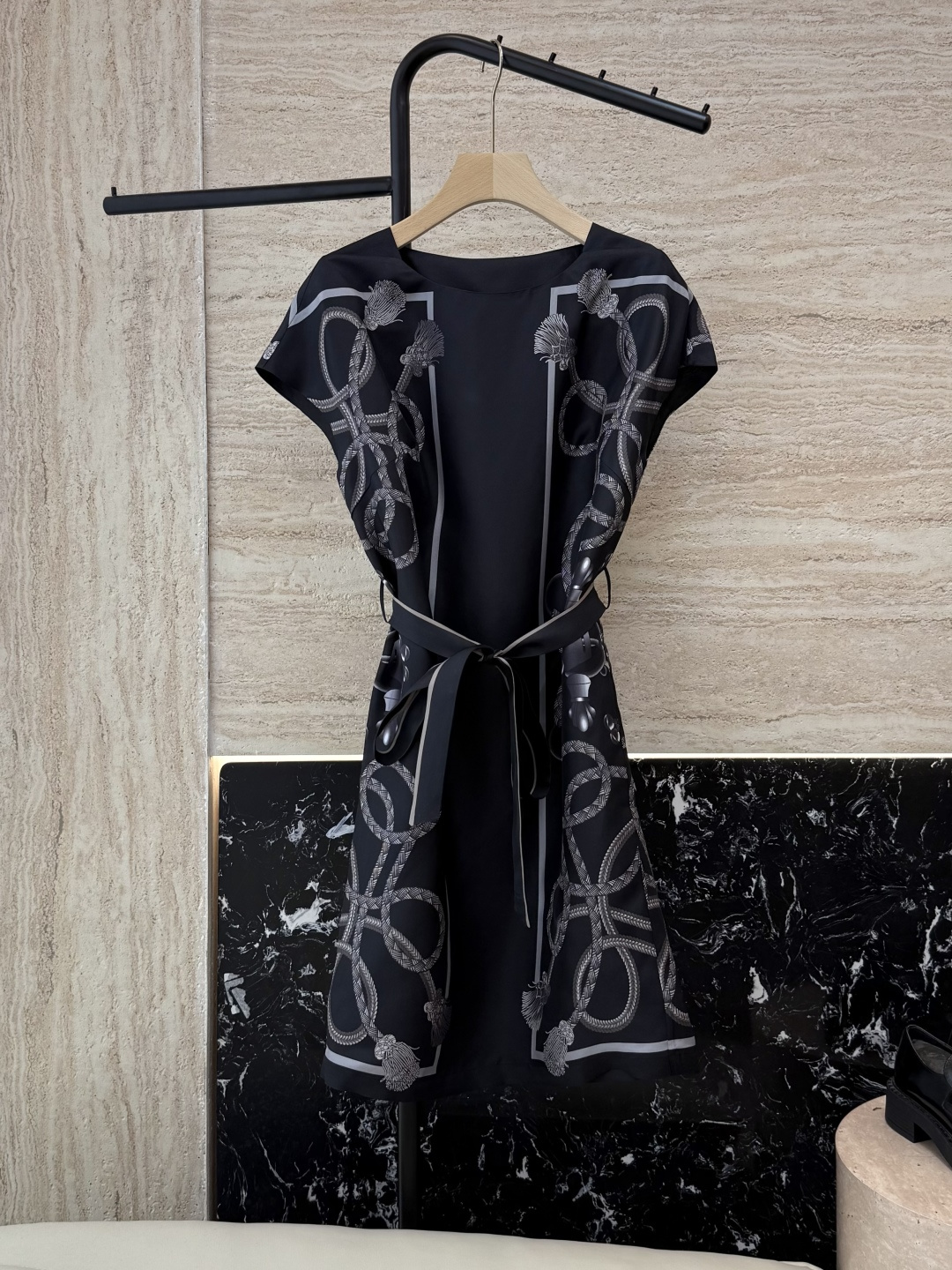 NO:466058,H32565# new dress HH Home Hermes Positioning Print Twill Silk Print Dress Beige Pink Black SMLXL,,hermes,skirts,real silk,alexander wang19860909H32565#新款连衣裙 H家 爱马仕 定位印花 斜纹真丝印花 连衣裙 米黄色 粉色 黑色 SMLXL,,hermes,skirts,real silk,alexander wang,Women's clothing