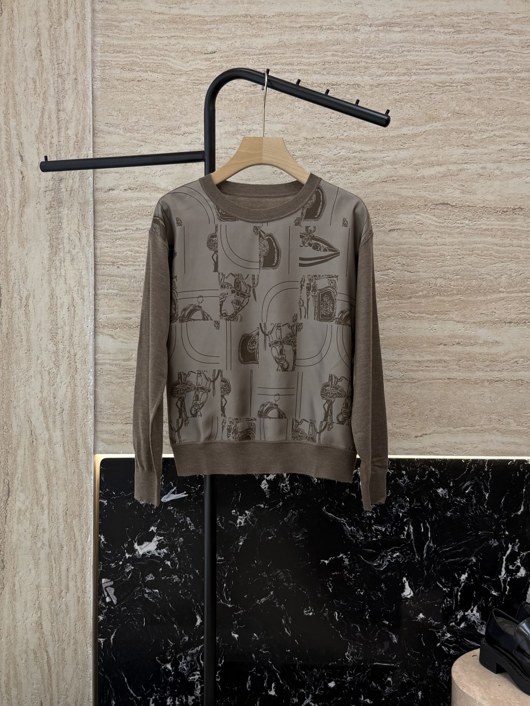 NO:465906,H32556# new jacket HH Home Hermes silk printed spliced ​​long-sleeved knitted wool top purple camel S- XXL,,hermes,jackets & coats,real silk,alexander wang19860909H32556#新款外套 H家 爱马仕 真丝印花拼接长袖针织羊毛上衣 紫色 驼色 S- XXL,,hermes,jackets & coats,real silk,alexander wang,Women's clothing