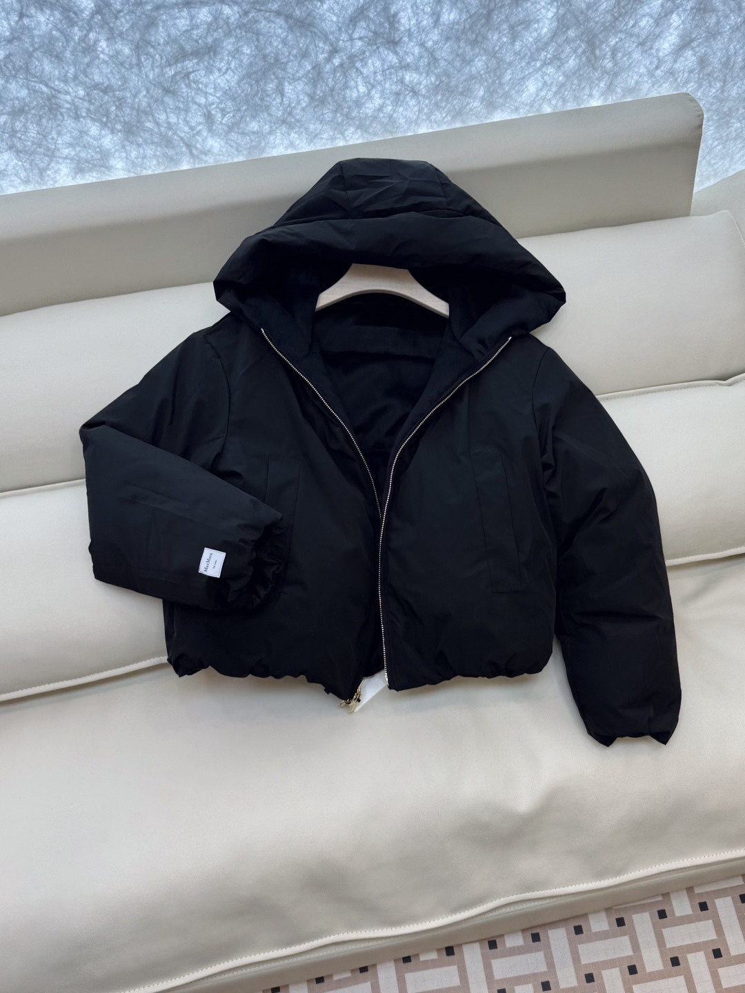 M8523#新款羽绒服⚠️2025。
Max maxa 两面穿 绒面 带帽 90% 白鹅绒 羽绒服 咖色