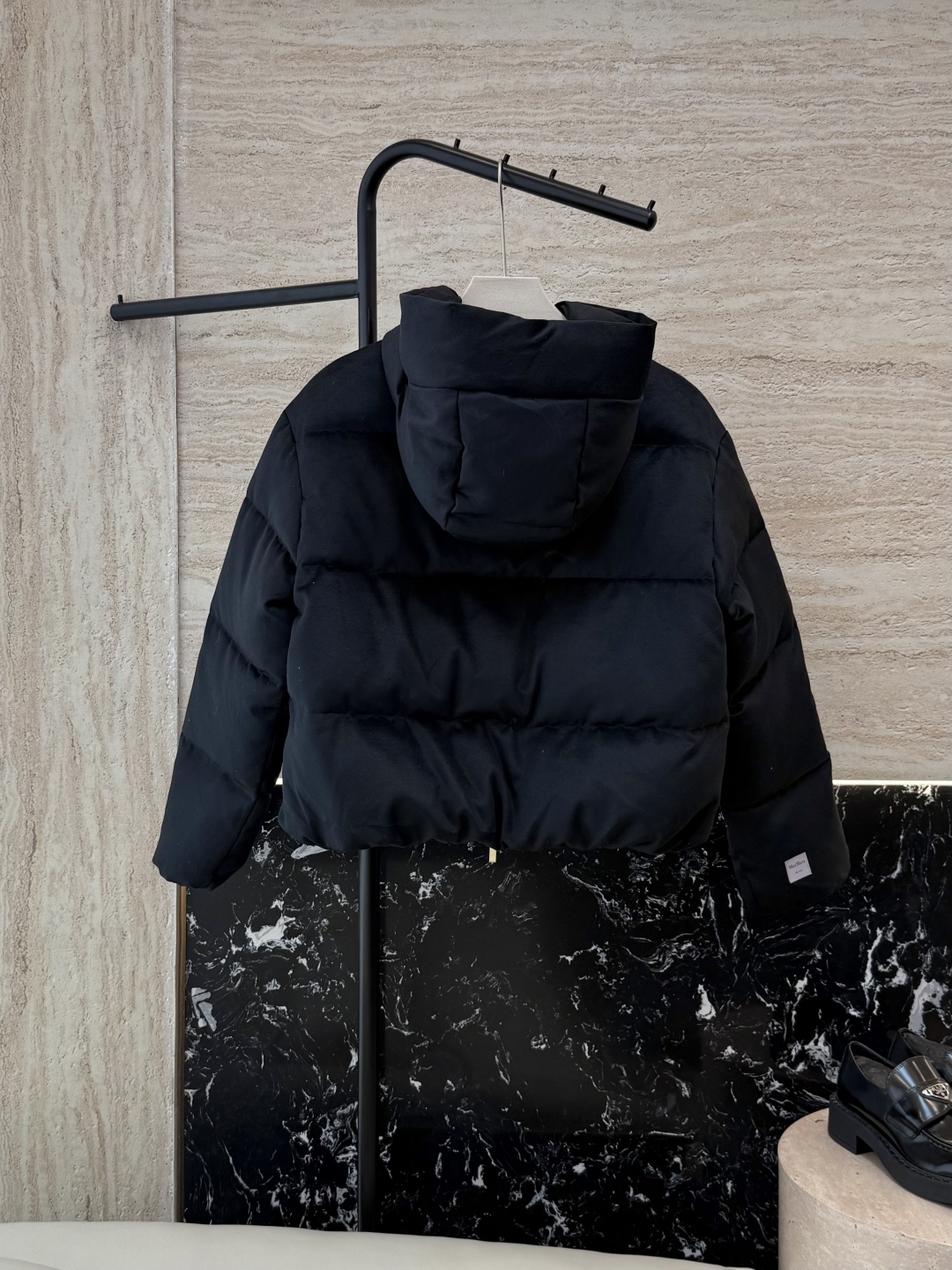 M8523#新款羽绒服⚠️2025。
Max maxa 两面穿 绒面 带帽 90% 白鹅绒 羽绒服 咖色