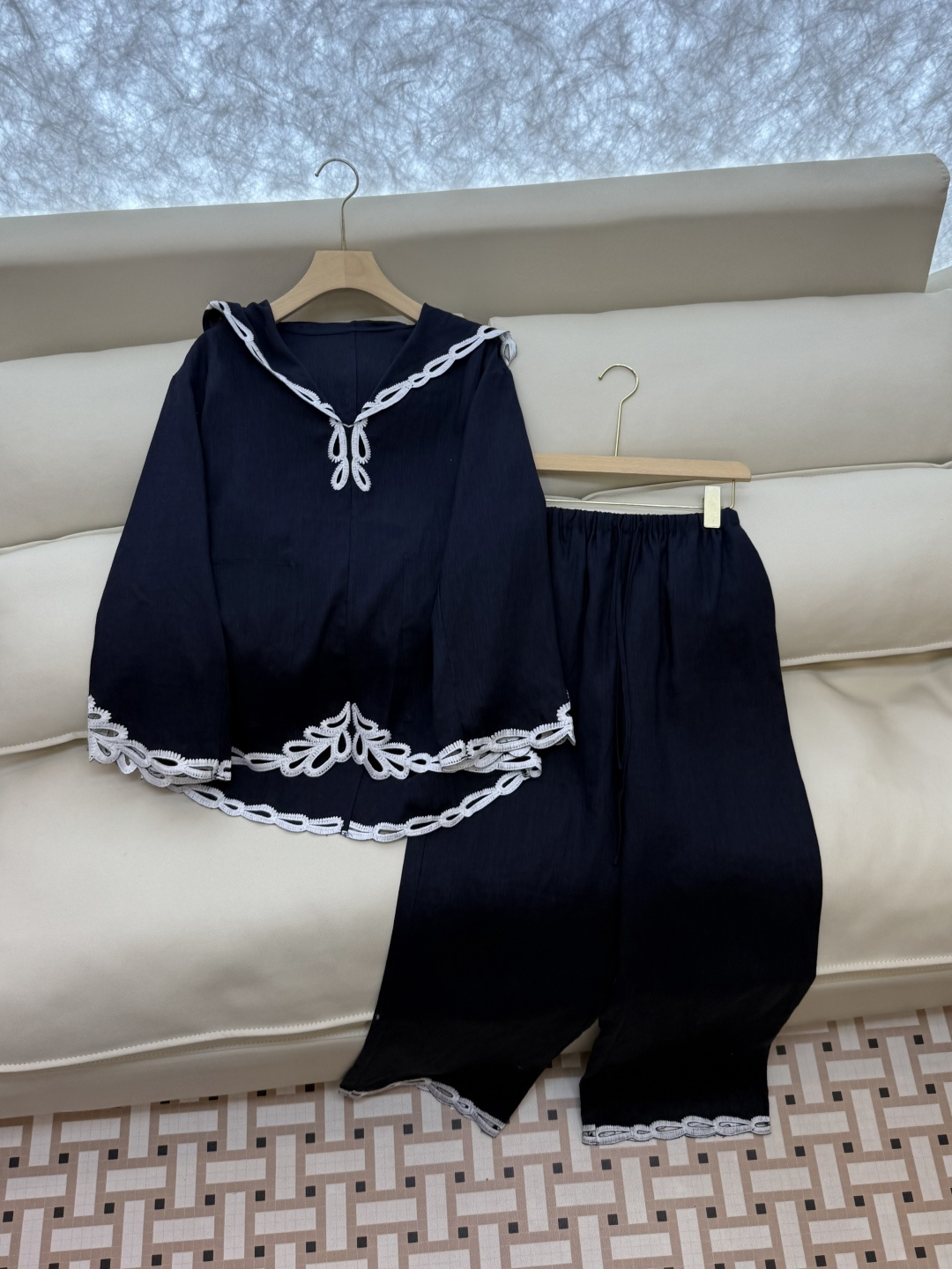 BS979+982#新款套装💕Zimm 100%亚麻 镂空绣花 V领翻领带帽长袖上衣➕长裤 套装 藏青色