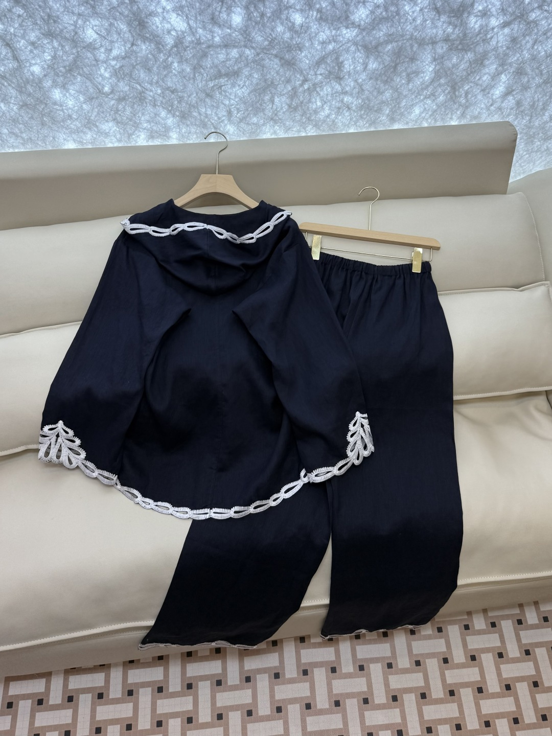 BS979+982#新款套装💕Zimm 100%亚麻 镂空绣花 V领翻领带帽长袖上衣➕长裤 套装 藏青色