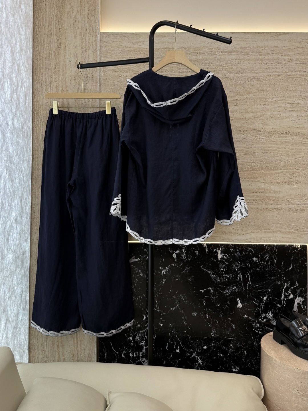 BS979+982#新款套装💕Zimm 100%亚麻 镂空绣花 V领翻领带帽长袖上衣➕长裤 套装 藏青色