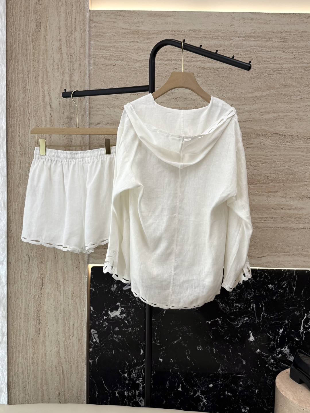 NO:470883,BS980+979# new suit P Zimm linen hollow embroidery V-neck tie hat long sleeve top shorts suit Navy blue white SMLXL,, shorts, ties,hats,alexander wang19860909BS980+979#新款套装P Zimm 亚麻 镂空绣花 V领翻领带帽长袖上衣短裤 套装 藏青色 白色 SMLXL,,shorts,ties,hats,alexander wang,Women's clothing