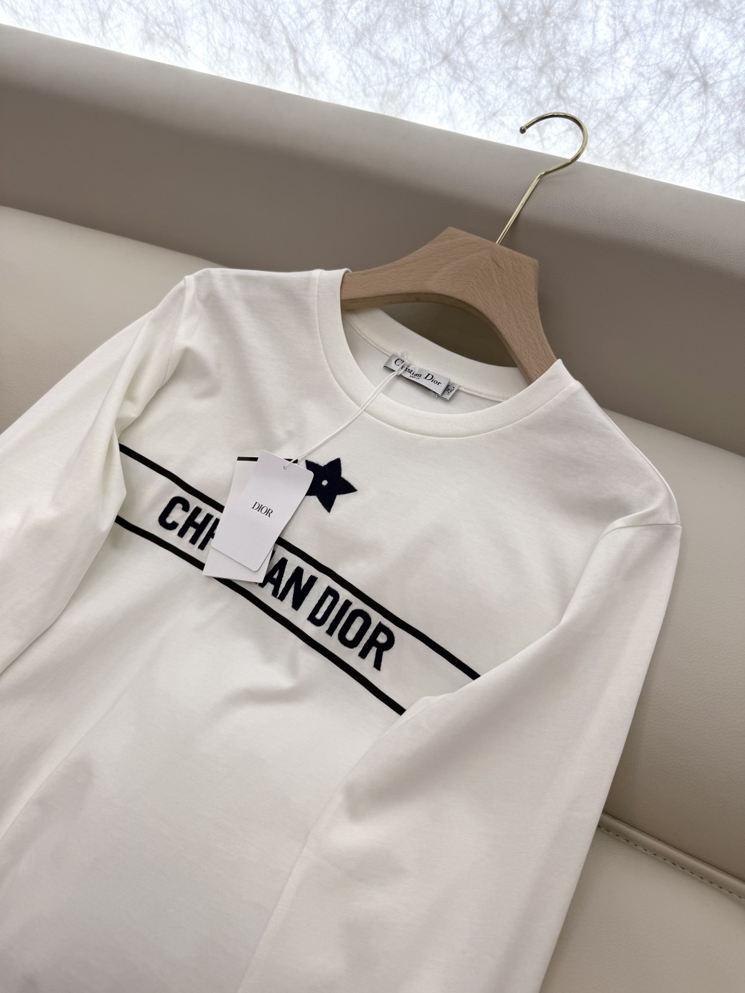 QG0118#新款长袖T恤‼️Dior 经典款 字母印花/五角星印花 长袖T恤 两色 SML