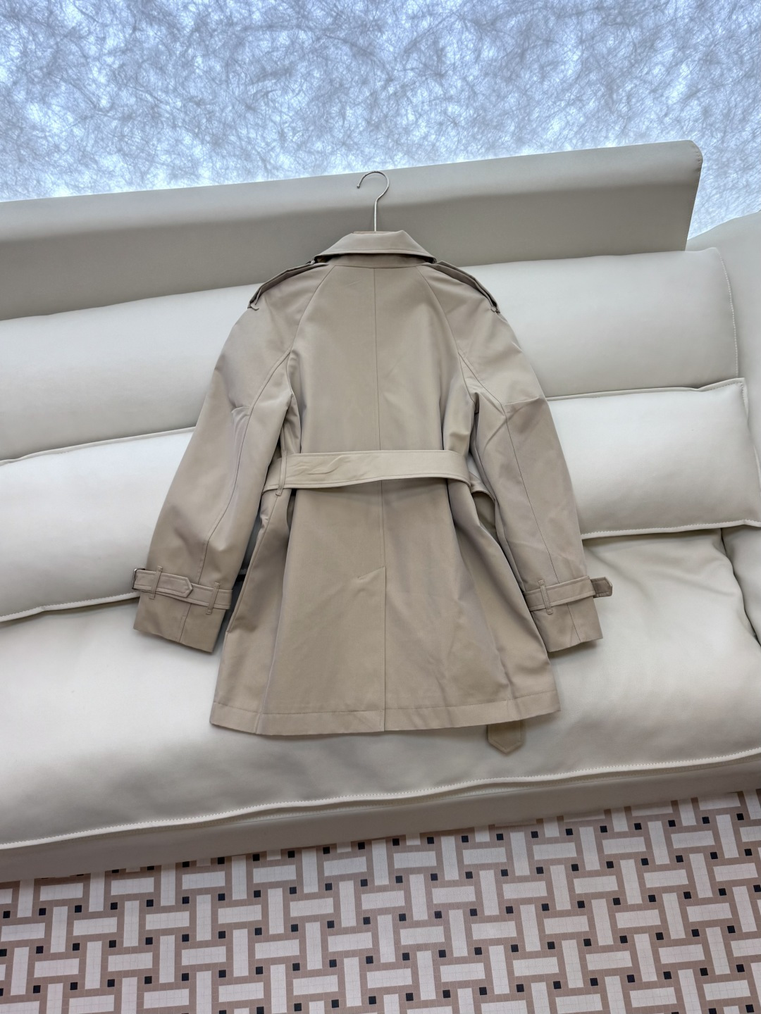 LF020#新款风衣⚠️。
Bur 巴宝莉 双排扣最新款中长风衣 两色 SMLXL