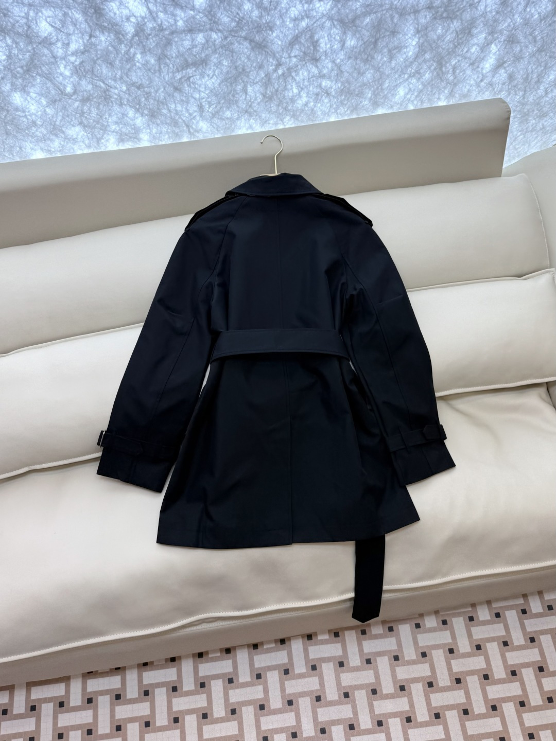 LF020#新款风衣⚠️。
Bur 巴宝莉 双排扣最新款中长风衣 两色 SMLXL