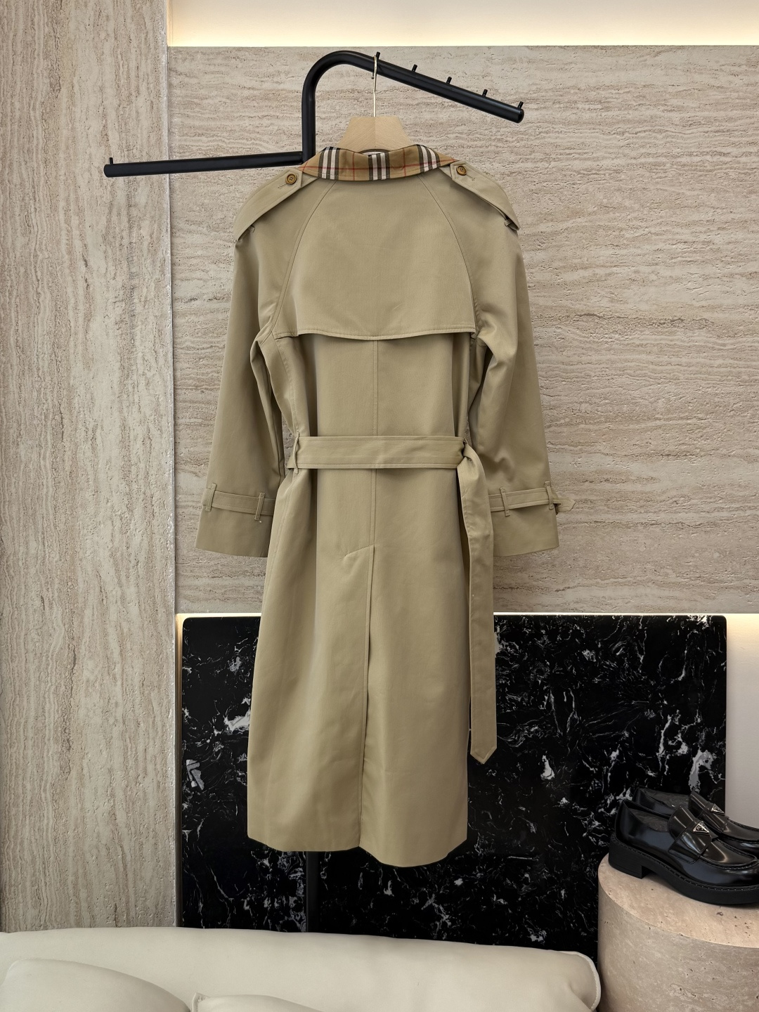 LF021#新款风衣⚠️。
Bur 巴宝莉 双排扣最新款撞色格纹领长款风衣 两色 SMLXL