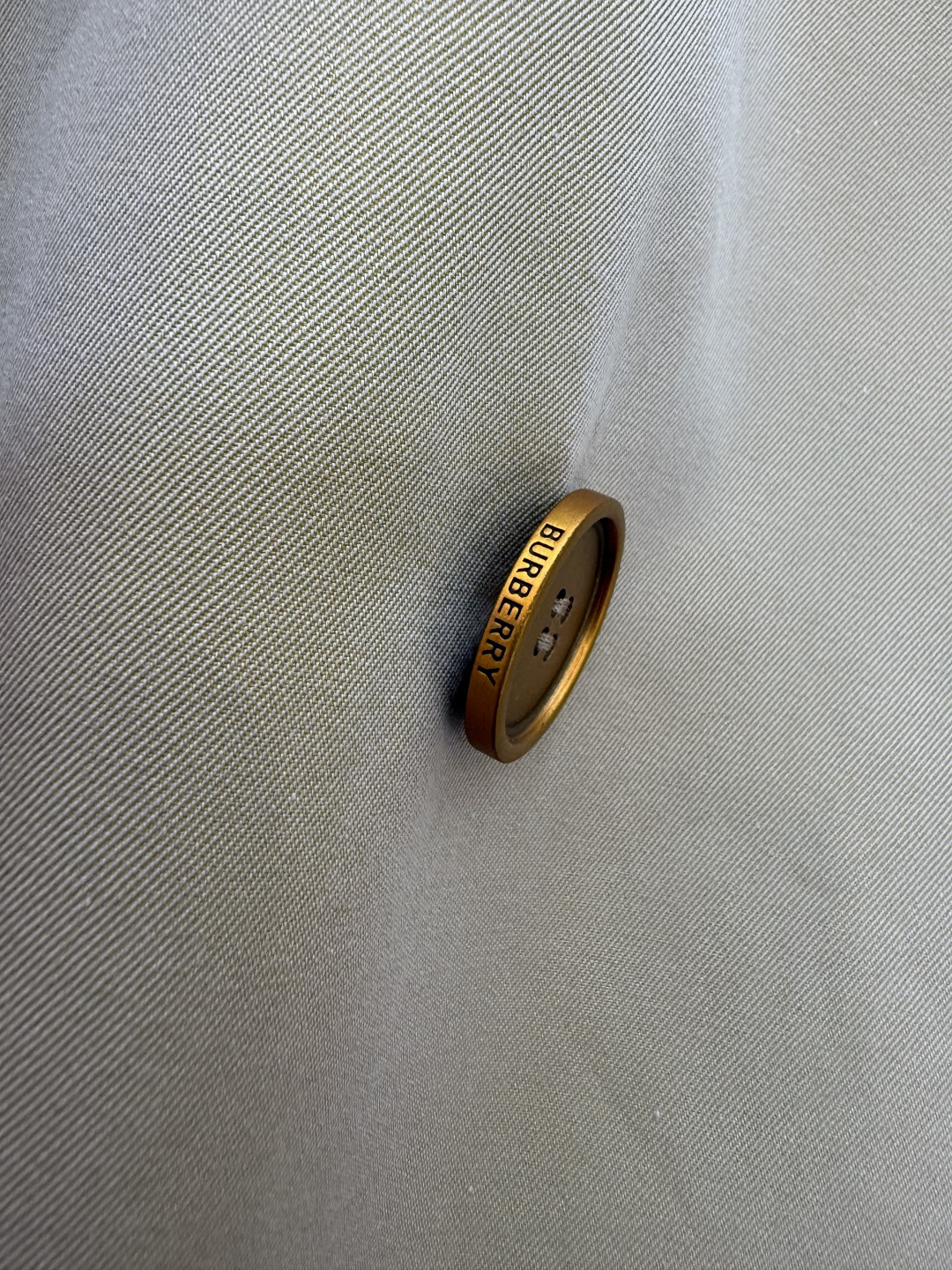 LF021#新款风衣⚠️。
Bur 巴宝莉 双排扣最新款撞色格纹领长款风衣 两色 SMLXL