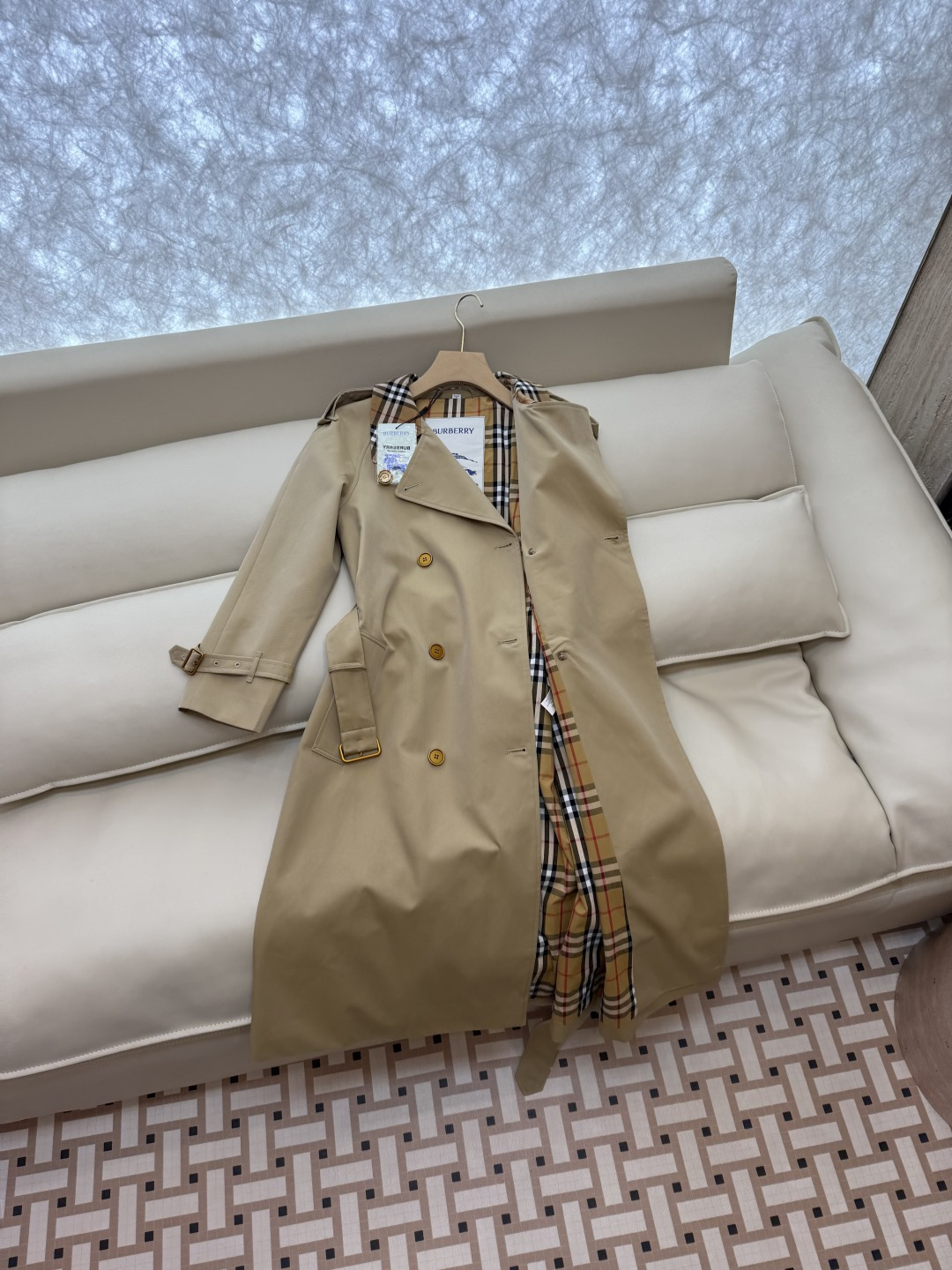LF021#新款风衣⚠️。
Bur 巴宝莉 双排扣最新款撞色格纹领长款风衣 两色 SMLXL