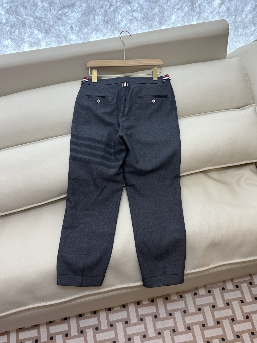 KTB6007#新款裤子⚠️。
TB 顶级货 100%羊毛 四道杠 西装长裤 灰色 0-1-2-3-4码