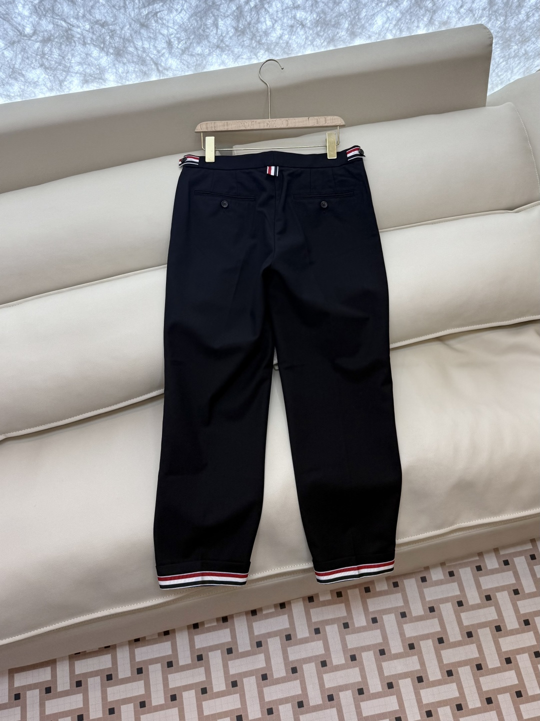 KTB6001#新款裤子⚠️。
TB 顶级货 100%羊毛 裤脚织带 西装长裤 灰色 黑色 0-1-2-