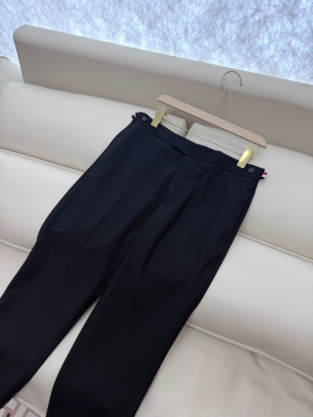 KTB6001#新款裤子⚠️。
TB 顶级货 100%羊毛 裤脚织带 西装长裤 灰色 黑色 0-1-2-