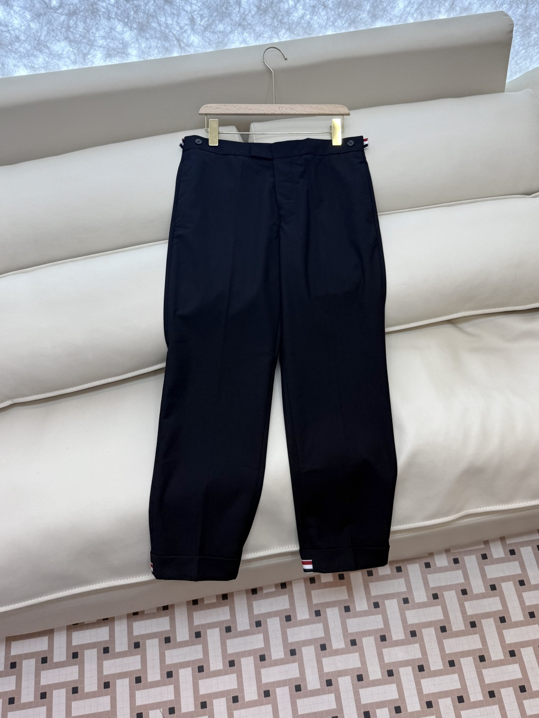 KTB6001#新款裤子⚠️。
TB 顶级货 100%羊毛 裤脚织带 西装长裤 灰色 黑色 0-1-2-