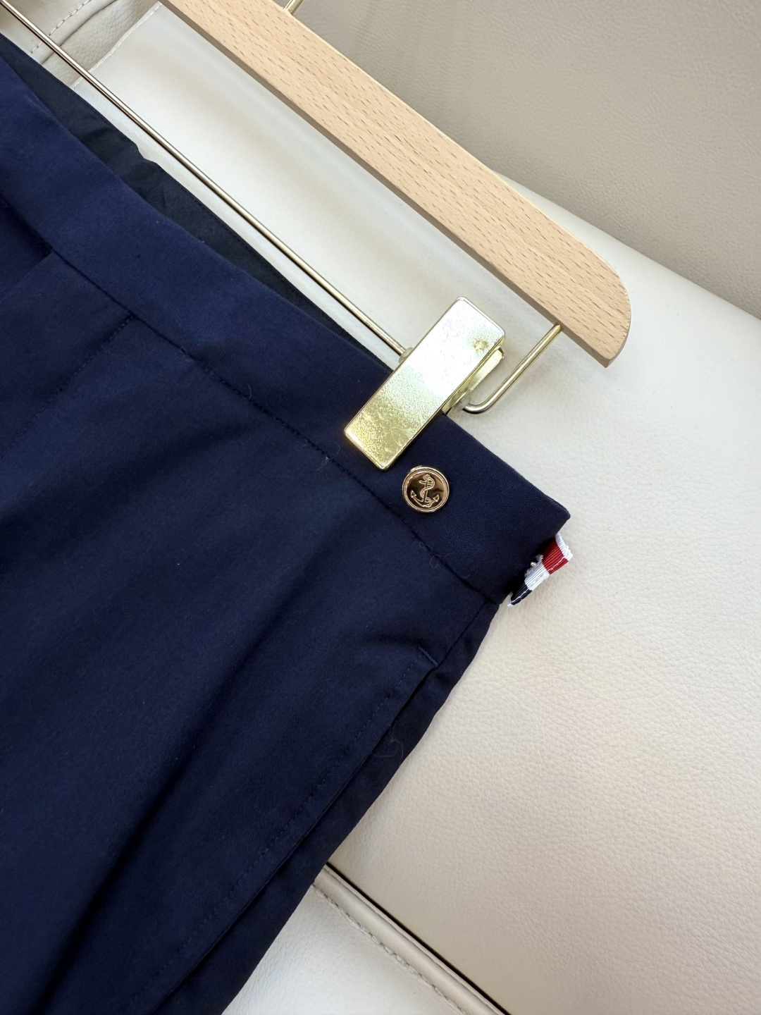 KTB6019#新款裤子⚠️。
TB 顶级货 100%羊毛 西装长裤 藏青色 0-1-2-3-4码