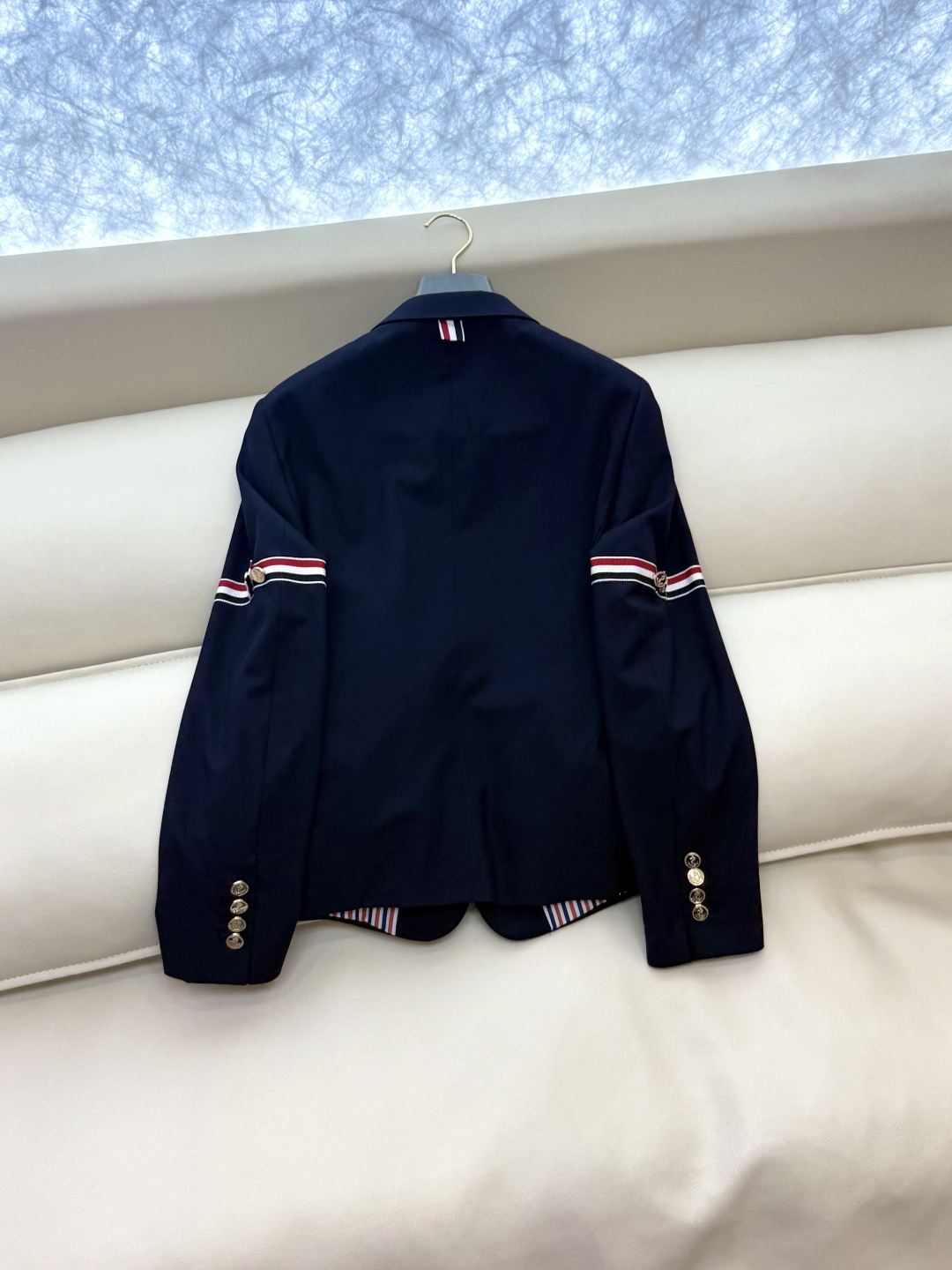 XTB021#新款外套⚠️。
TB 顶级货 100%羊毛 袖子织带 西装外套 灰色 藏青色 灰色 0-1