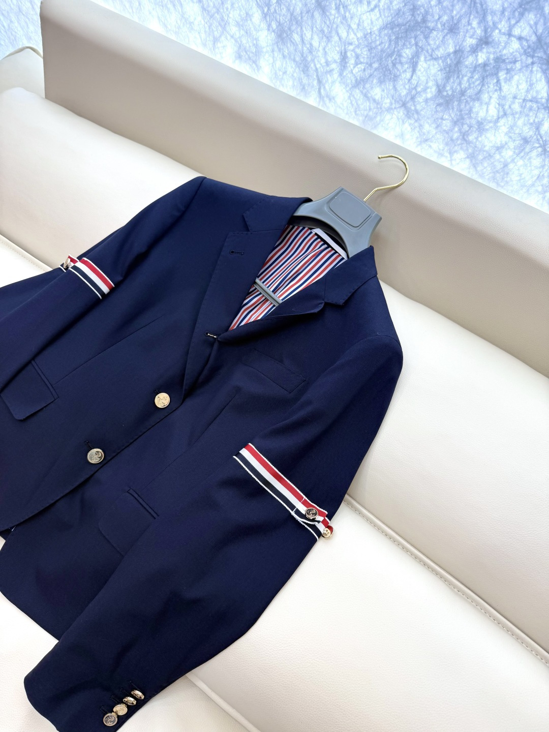 XTB021#新款外套⚠️。
TB 顶级货 100%羊毛 袖子织带 西装外套 灰色 藏青色 灰色 0-1