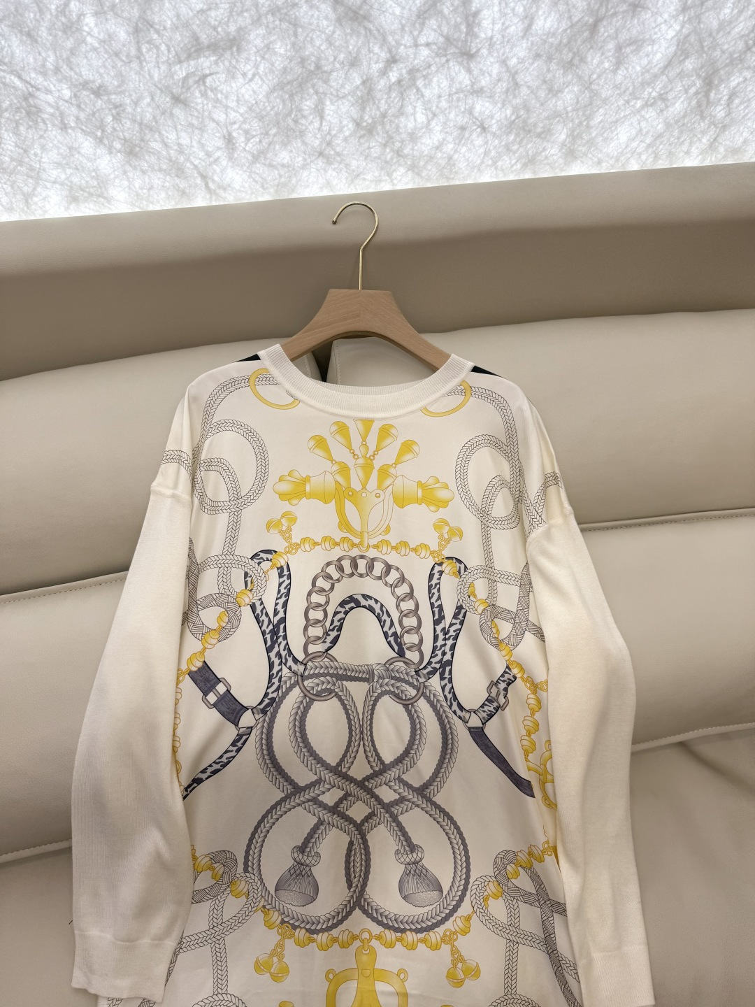 H32572#新款针织衫💕H家 爱马仕 定位印花 真丝斜纹拼接 长袖连衣裙 黑色 米色 粉色 SMLXL