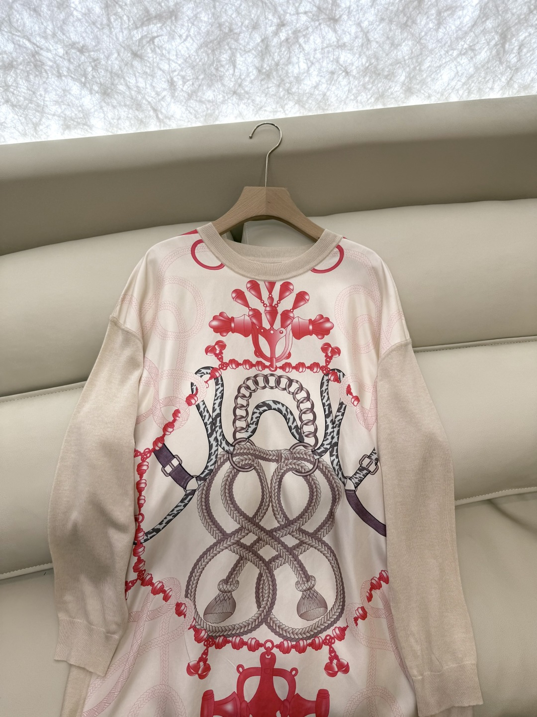 H32572#新款针织衫💕H家 爱马仕 定位印花 真丝斜纹拼接 长袖连衣裙 黑色 米色 粉色 SMLXL