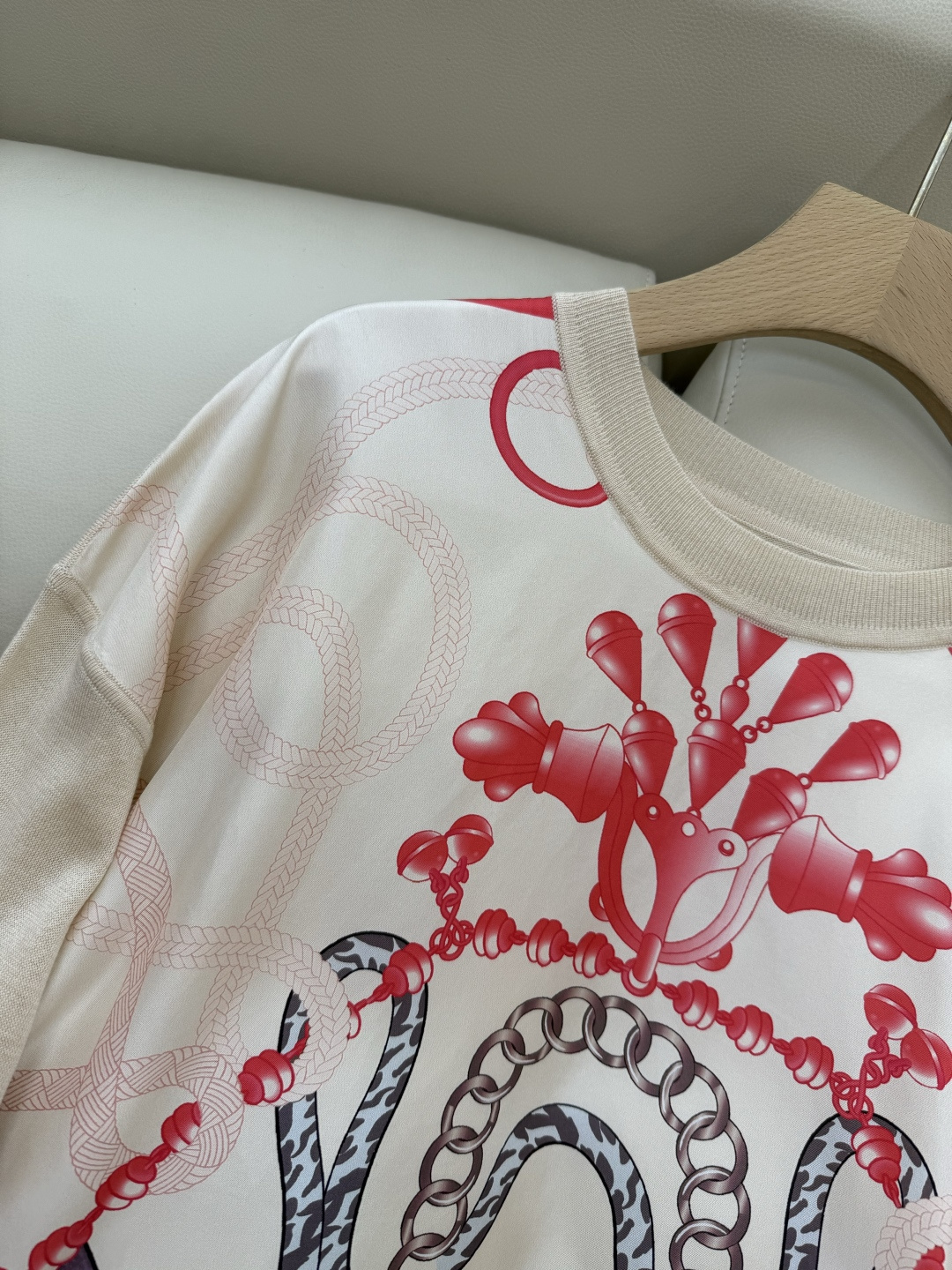 H32572#新款针织衫💕H家 爱马仕 定位印花 真丝斜纹拼接 长袖连衣裙 黑色 米色 粉色 SMLXL