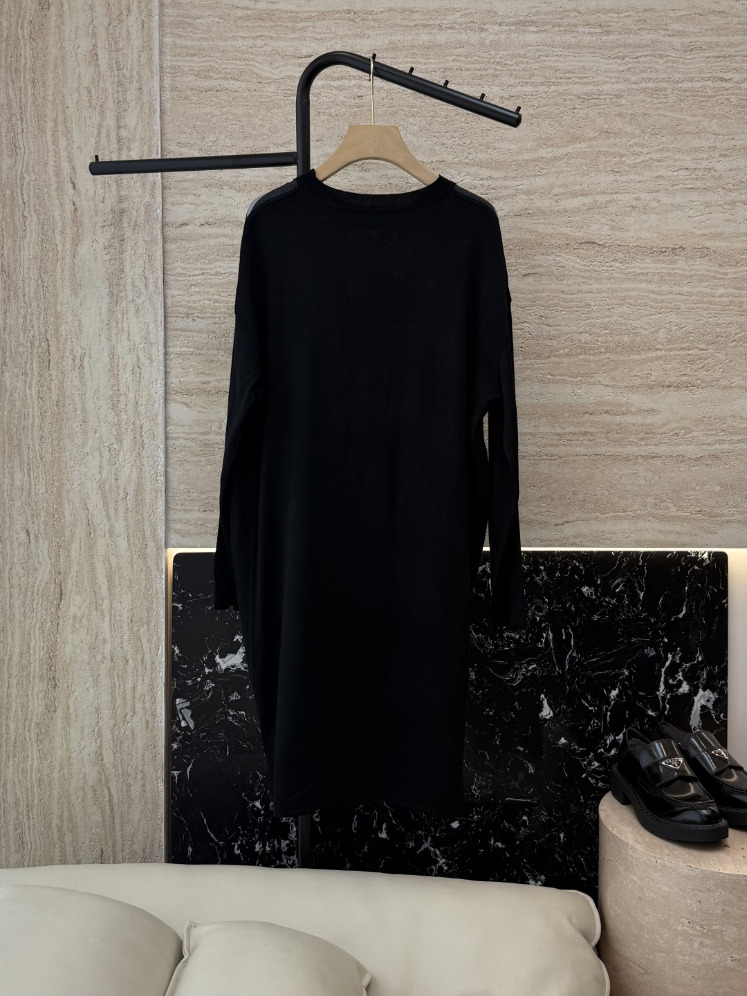 H32572#新款针织衫💕H家 爱马仕 定位印花 真丝斜纹拼接 长袖连衣裙 黑色 米色 粉色 SMLXL