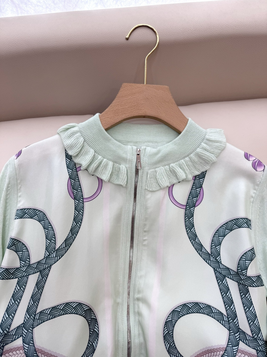 H32571#新款针织衫💕H家 爱马仕 定位印花 真丝斜纹拼接 长袖开衫外套 黑色 米色 绿色 SMLX