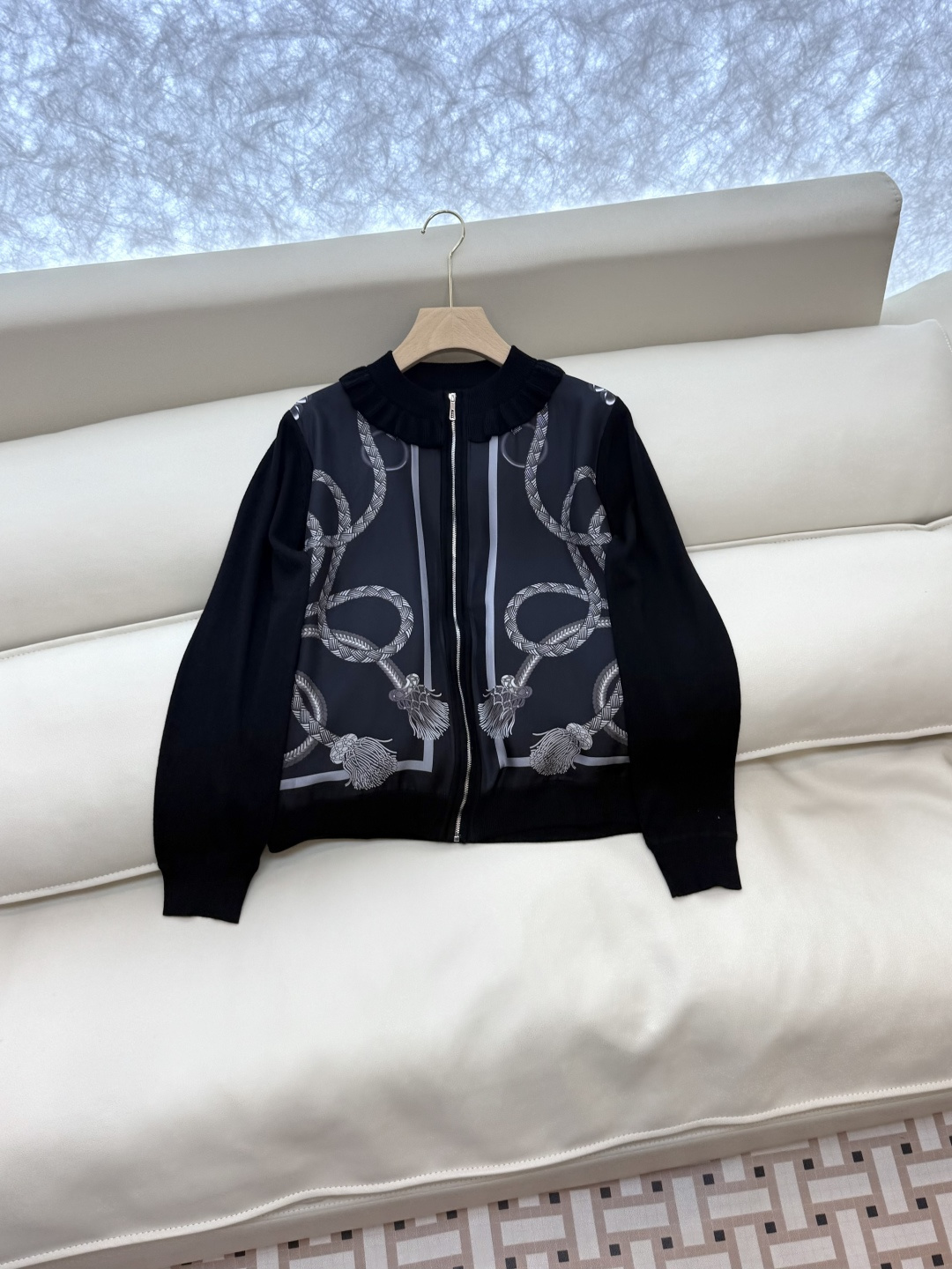 H32571#新款针织衫💕H家 爱马仕 定位印花 真丝斜纹拼接 长袖开衫外套 黑色 米色 绿色 SMLX