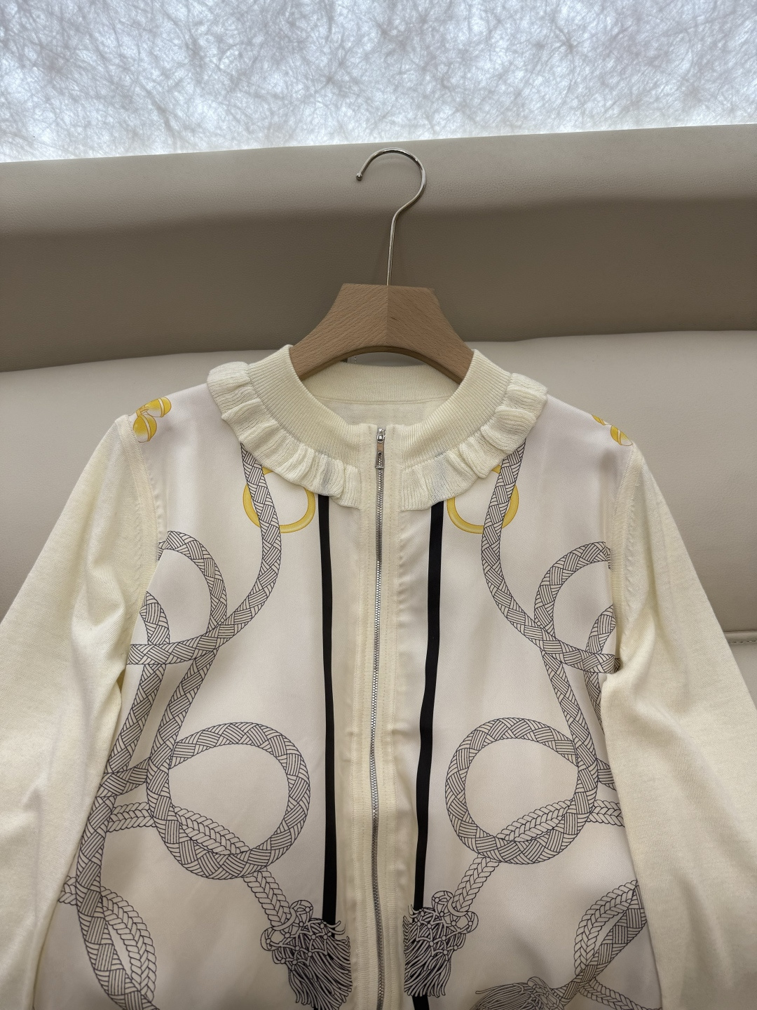 H32571#新款针织衫💕H家 爱马仕 定位印花 真丝斜纹拼接 长袖开衫外套 黑色 米色 绿色 SMLX