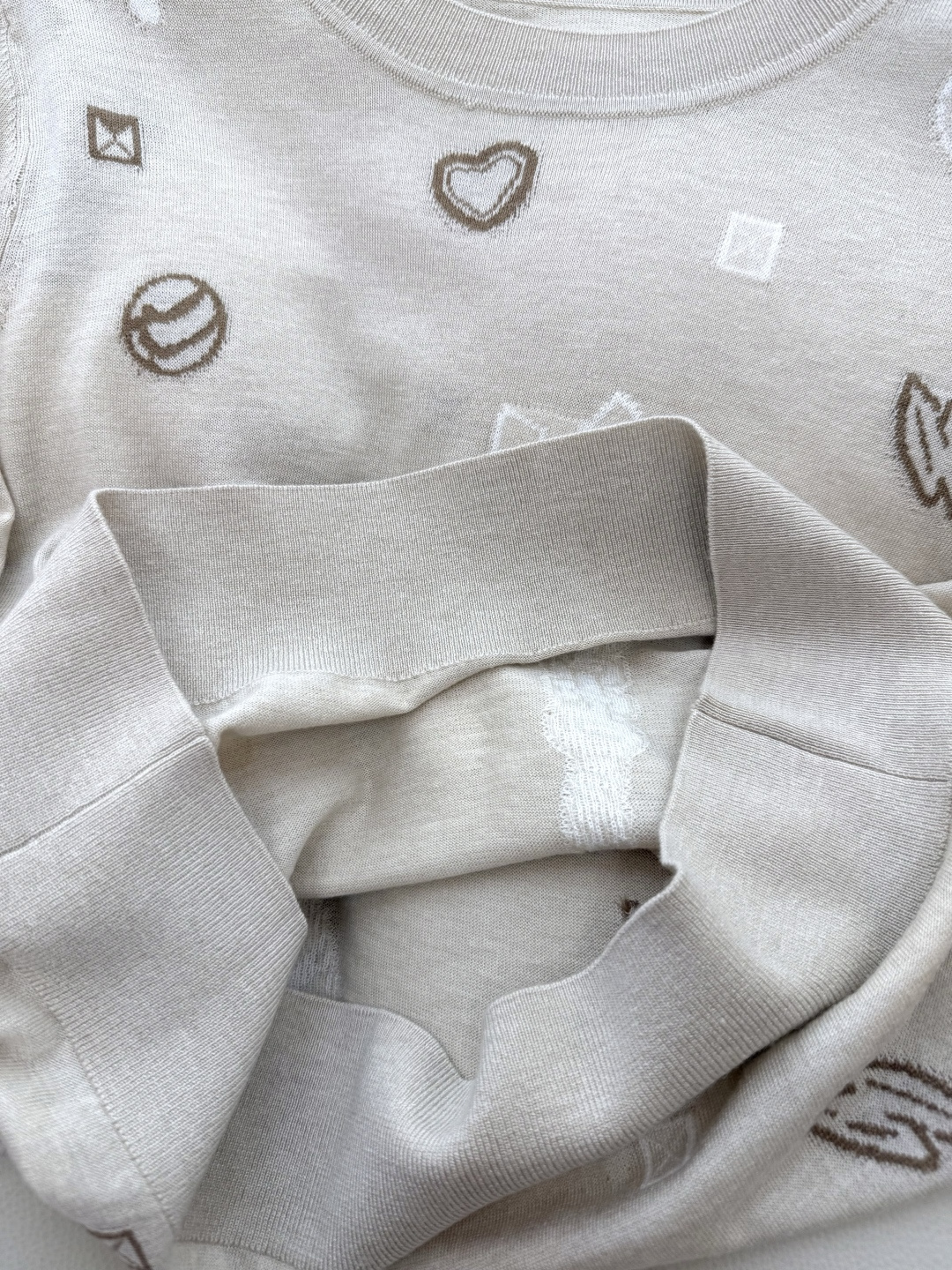 H32570#新款毛衣💕H爱马仕 15% 羊毛 绣花卡通图案 长袖毛衣 黑色 米色SMLXL