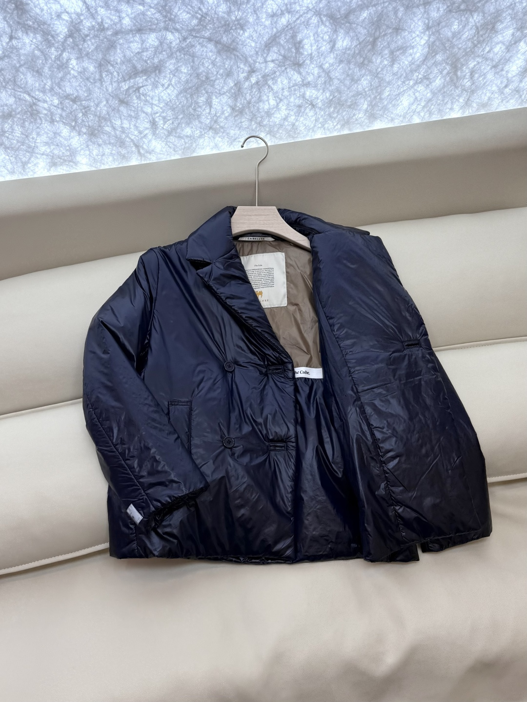 TF095#秋冬新款棉衣⚠️。
Max 原标款 骆驼绒 原版外贸棉衣 藏青色36/38/40/42