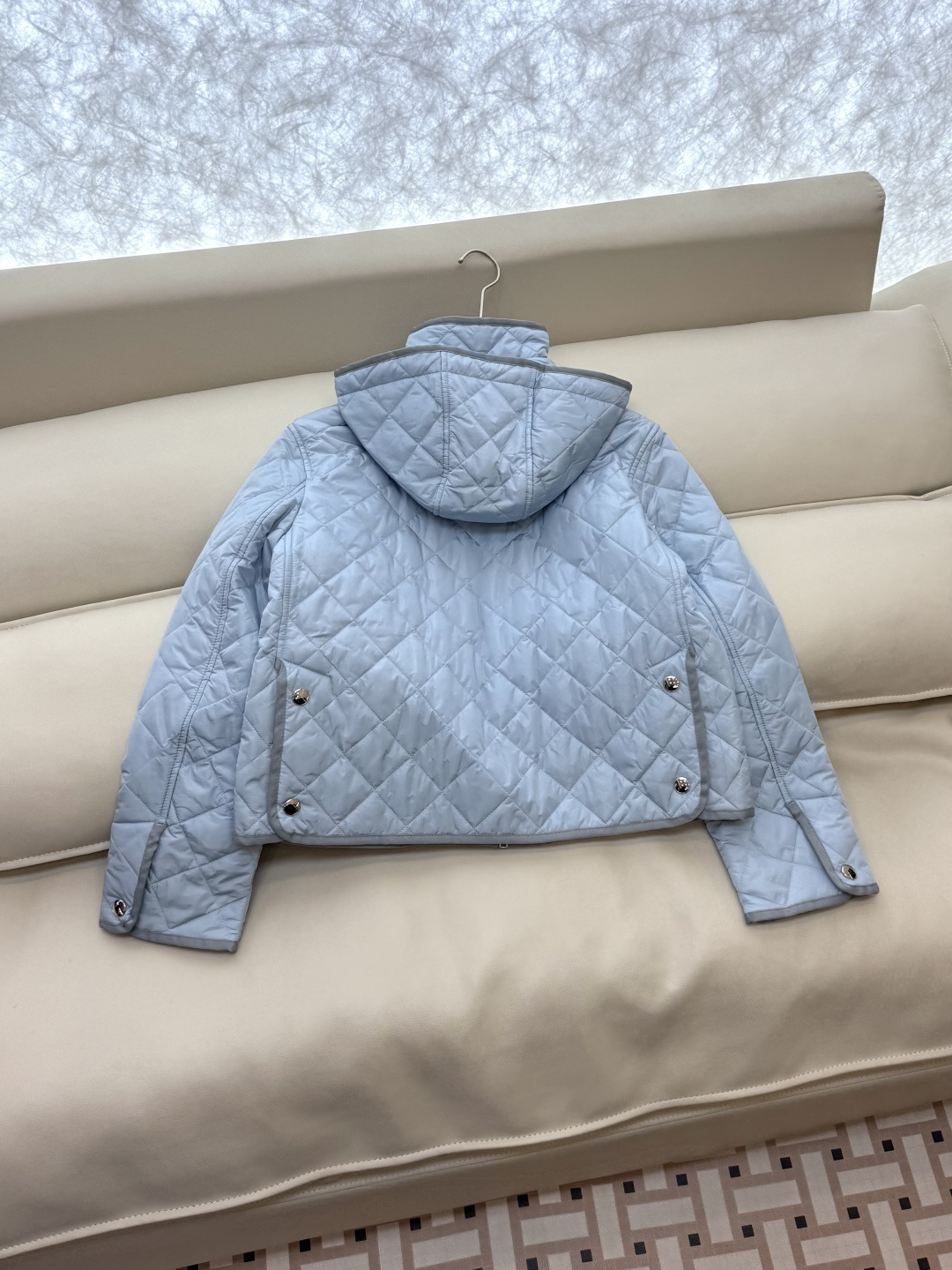 CD0116#特批‼️。
Bur 巴宝莉 无标款 菱形格 长袖棉衣 蓝色SML