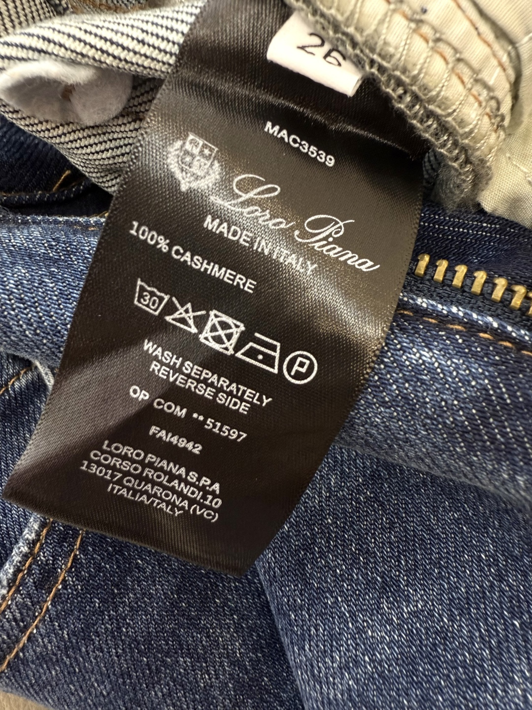 NZ011#新款牛仔裤⚠️。
Lp🆕 烫钻 秋装新款 直筒 牛仔裤 深蓝色 26/27/28/29