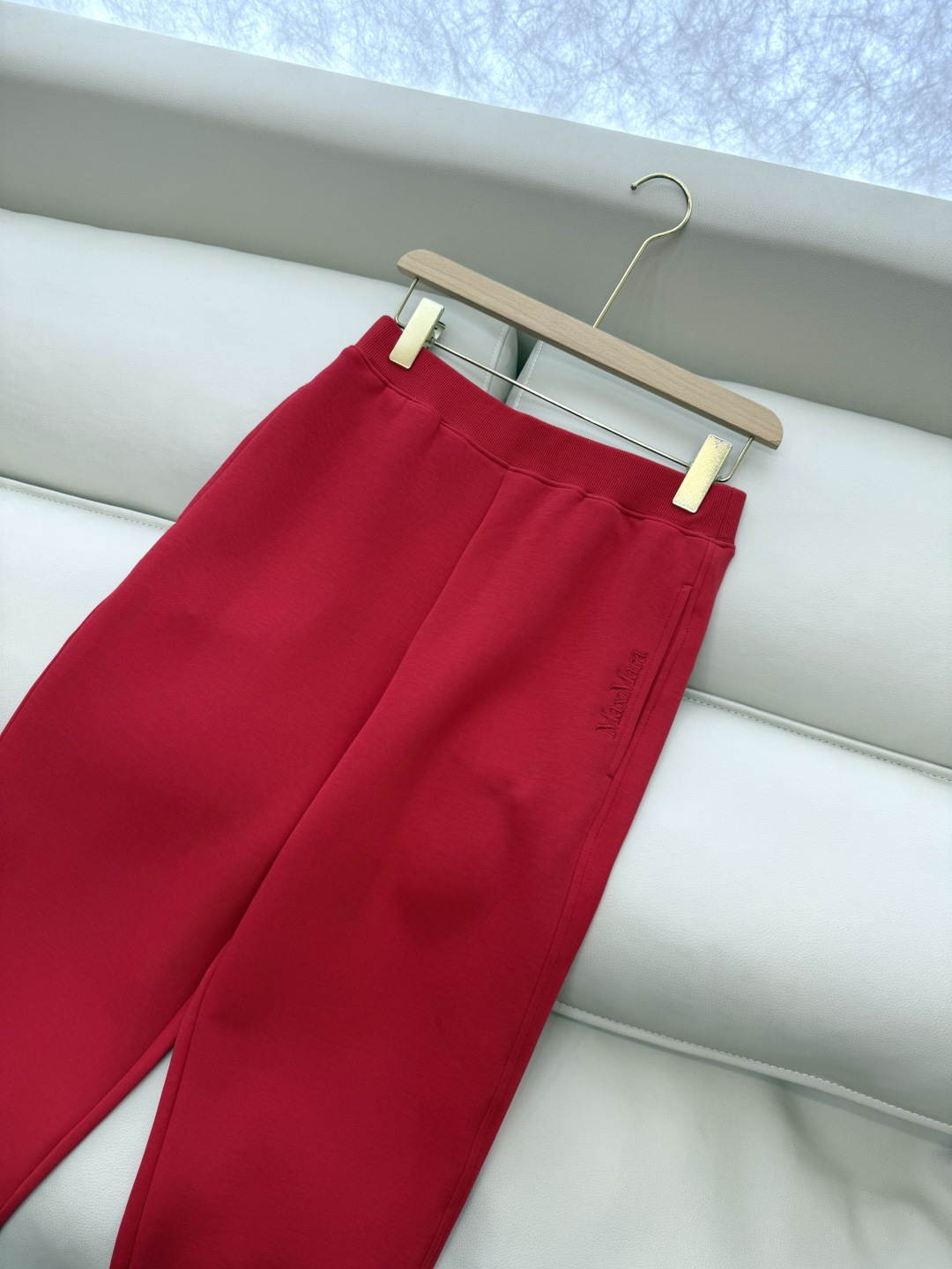 YO026#新款套装⚠️。
max 顶级复制 11 版 高端定制版 刺绣logo 真皮标 运动休闲开衫➕