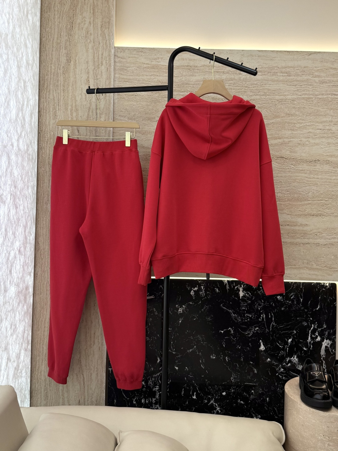 YO026#新款套装⚠️。
max 顶级复制 11 版 高端定制版 刺绣logo 真皮标 运动休闲开衫➕