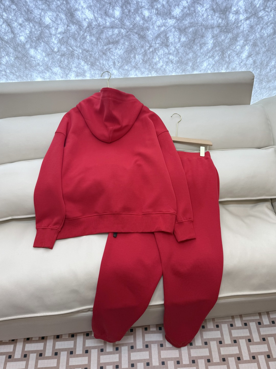 YO026#新款套装⚠️。
max 顶级复制 11 版 高端定制版 刺绣logo 真皮标 运动休闲开衫➕