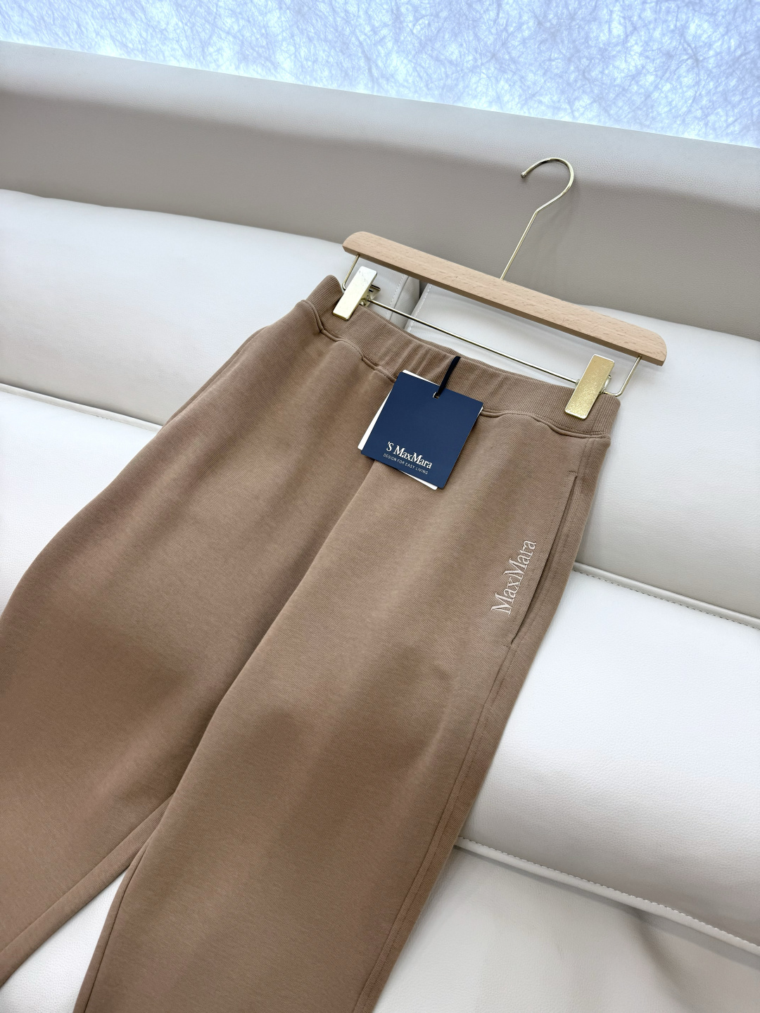 YO026#新款套装⚠️。
max 顶级复制 11 版 高端定制版 刺绣logo 真皮标 运动休闲开衫➕