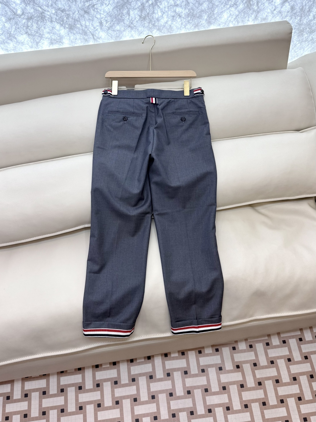 KTB6001#新款裤子⚠️。
TB 顶级货 100%羊毛 裤脚织带 西装长裤 灰色 黑色 0-1-2-