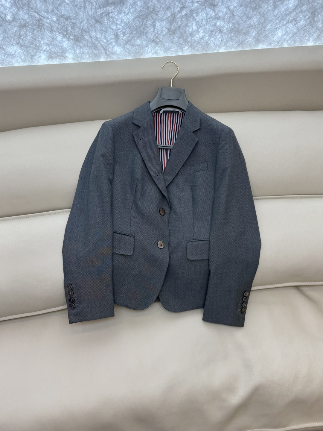 XTB023#新款外套⚠️。
TB 顶级货 100%羊毛 贝母扣 西装外套 灰色 0-1-2-3码