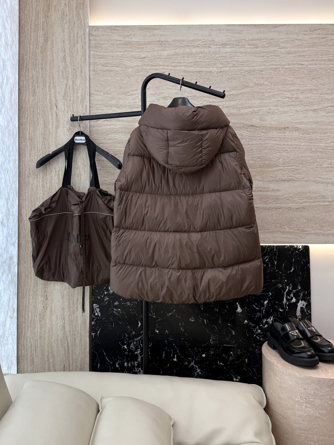 M238#新款羽绒服⚠️。
max mara  原标顶级货 90% 鹅绒羽绒服 
米白色 咖色 棕色 黑